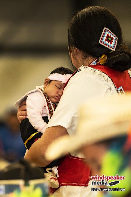 Tsuut'ina grand entry and intertribals 5