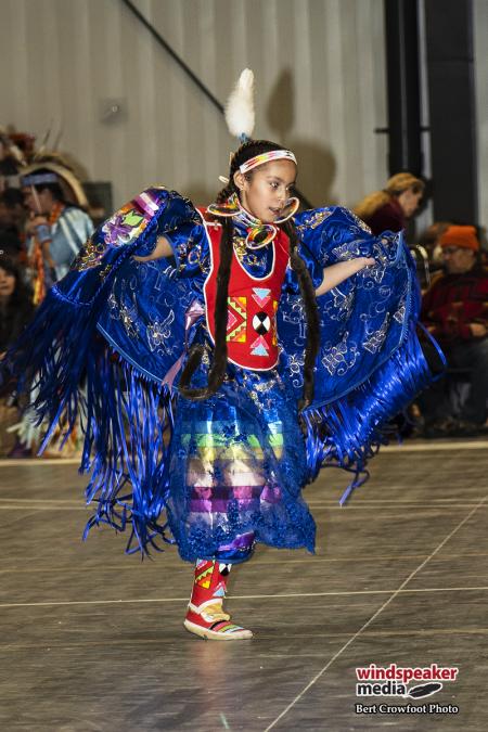 Tsuut'ina grand entry and intertribals 1